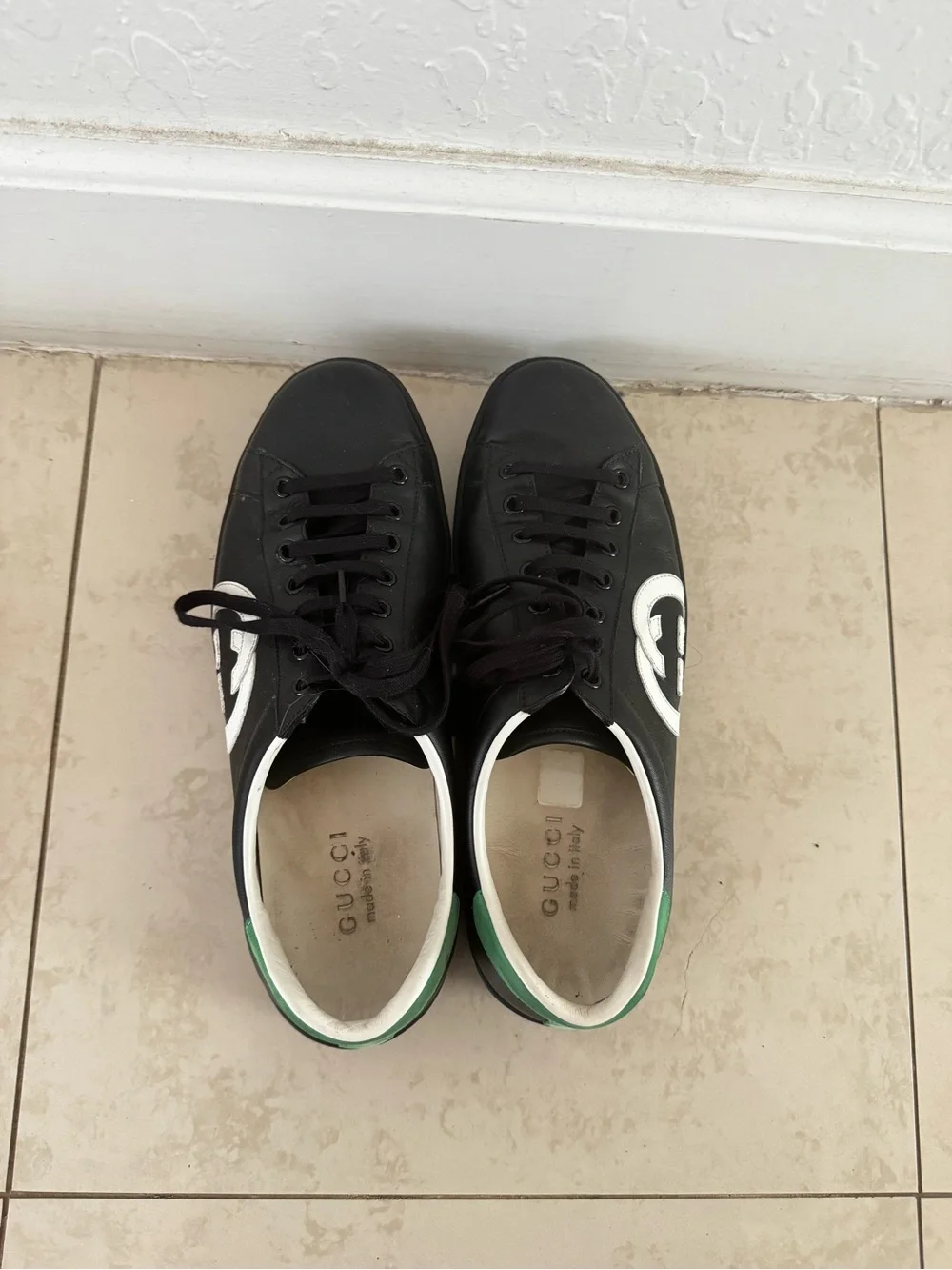 Gucci Black Leather Low-Top Sneakers - Picture 2 of 3
